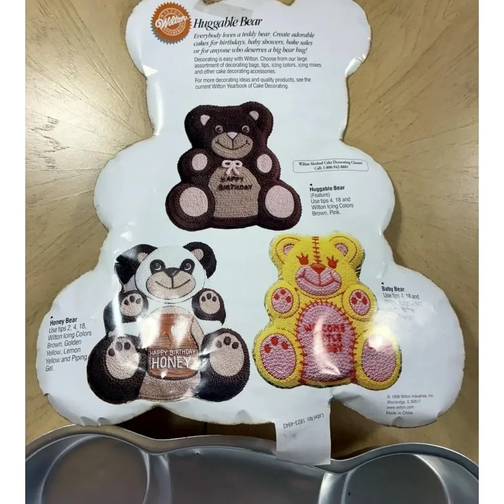 NEW 80s Aluminum Teddy Bear Cake Pan Bear Shaped Baking Molds & Booklet 1982 Vtg